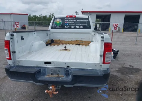 2023 Ram 2500 Tradesman 4X2 8' Box z USA, uszkodzony, nr VIN 3C6MR4ALXPG586517